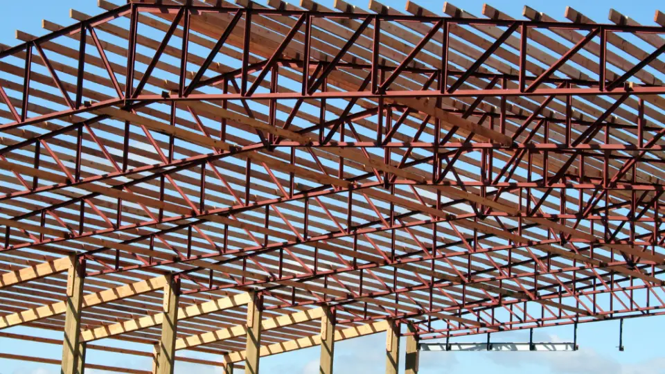 Roof Trusses Unveiled: Choosing the Right Type with a Full Explanation!